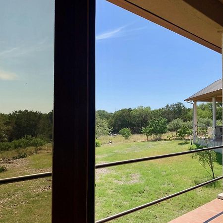 Scenic Hill Country Retreat - Rhino Ranch Villa นิวบราวน์เฟลส์ ภายนอก รูปภาพ