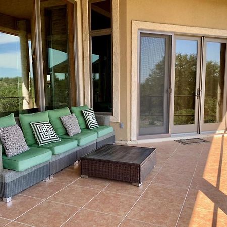 Scenic Hill Country Retreat - Rhino Ranch Villa นิวบราวน์เฟลส์ ภายนอก รูปภาพ