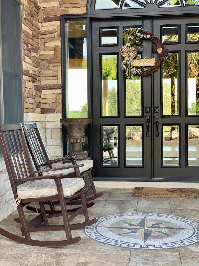 Scenic Hill Country Retreat - Rhino Ranch Villa นิวบราวน์เฟลส์ ภายนอก รูปภาพ