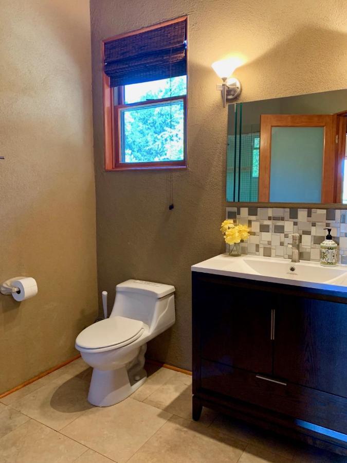 Scenic Hill Country Retreat - Rhino Ranch Villa นิวบราวน์เฟลส์ ภายนอก รูปภาพ
