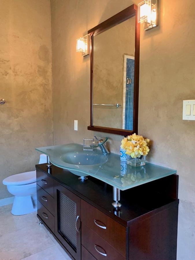 Scenic Hill Country Retreat - Rhino Ranch Villa นิวบราวน์เฟลส์ ภายนอก รูปภาพ