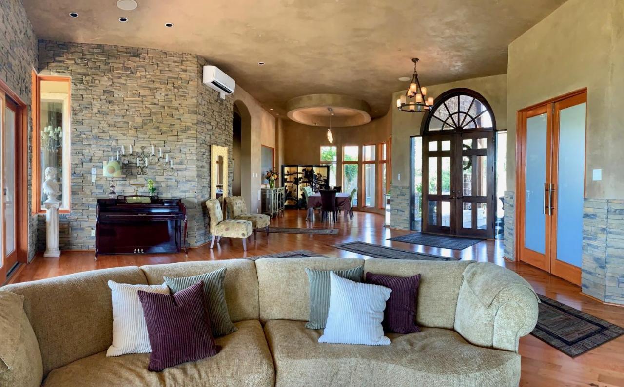 Scenic Hill Country Retreat - Rhino Ranch Villa นิวบราวน์เฟลส์ ภายนอก รูปภาพ