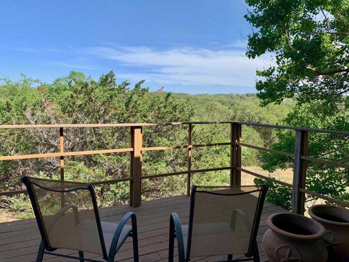 Scenic Hill Country Retreat - Rhino Ranch Villa นิวบราวน์เฟลส์ ภายนอก รูปภาพ