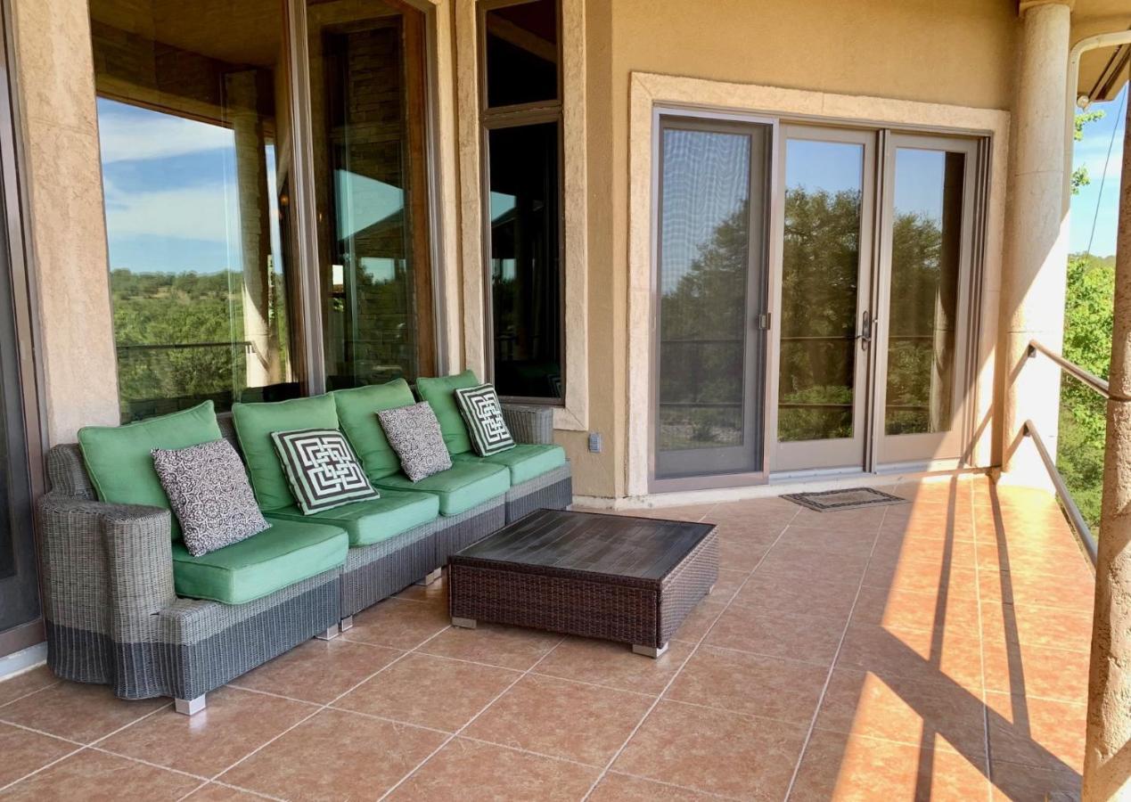 Scenic Hill Country Retreat - Rhino Ranch Villa นิวบราวน์เฟลส์ ภายนอก รูปภาพ