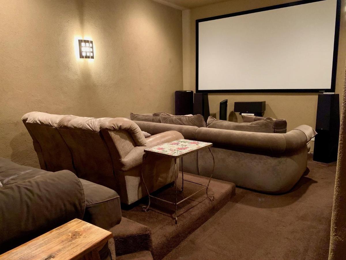 Scenic Hill Country Retreat - Rhino Ranch Villa นิวบราวน์เฟลส์ ภายนอก รูปภาพ